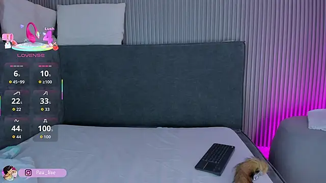 Snapshot of pau_live chatting on 10/30/25, 09:00 pau live online show from 10/30/25, 09:00