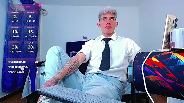 Snapshot of thiagomurphyy chatting on 12/02/24, 07:58 thiagomurphyy online show from 12/02/24, 07:58