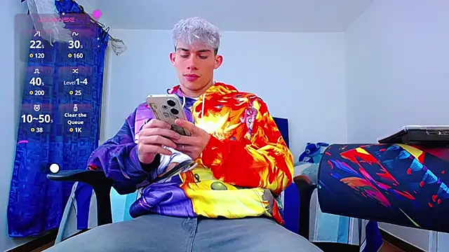 Snapshot of thiagomurphyy chatting on 12/12/24, 04:59 thiagomurphyy online show from 12/12/24, 04:59