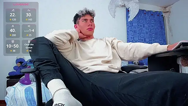 Snapshot of thiagomurphyy chatting on 03/20/25, 06:19 thiagomurphyy online show from 03/20/25, 06:19