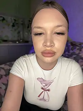 Snapshot of bunnyrich chatting on 12/19/24, 05:18 bunnyrich online show from 12/19/24, 05:18