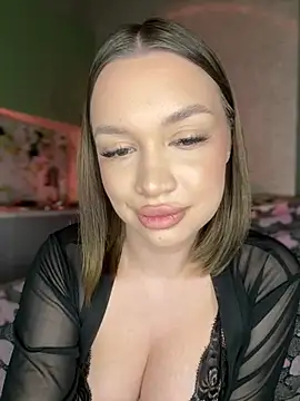 Snapshot of bunnyrich chatting on 02/06/25, 11:58 bunnyrich online show from 02/06/25, 11:58