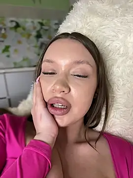 Snapshot of bunnyrich chatting on 03/07/25, 05:06 bunnyrich online show from 03/07/25, 05:06