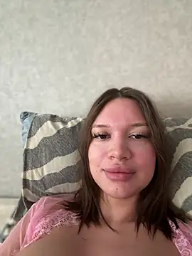 Snapshot of bunnyrich chatting on 03/22/25, 09:45 bunnyrich online show from 03/22/25, 09:45