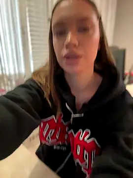 Snapshot of bunnyrich chatting on 09/25/25, 01:04 bunnyrich online show from 09/25/25, 01:04