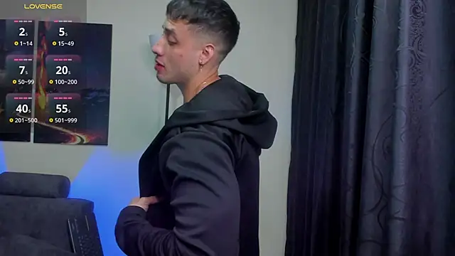 Snapshot of matt_saill chatting on 10/14/25, 12:44 matt saill online show from 10/14/25, 12:44