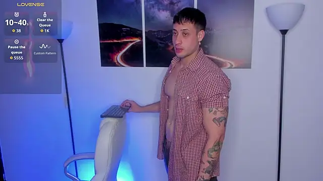 Snapshot of matt_saill chatting on 10/28/25, 01:20 matt saill online show from 10/28/25, 01:20