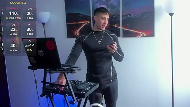 Snapshot of matt_saill chatting on 11/08/25, 12:16 matt saill online show from 11/08/25, 12:16