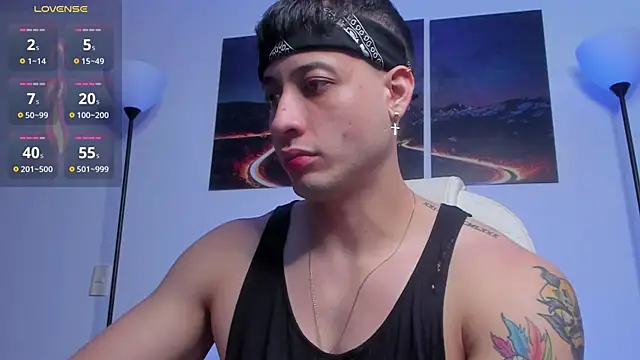 Snapshot of matt_saill chatting on 11/25/25, 01:22 matt saill online show from 11/25/25, 01:22