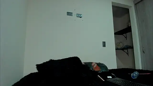 Nina Fuentes online show from 02/11/25, 01:31