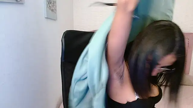 shaneelle online show from 02/11/25, 03:08