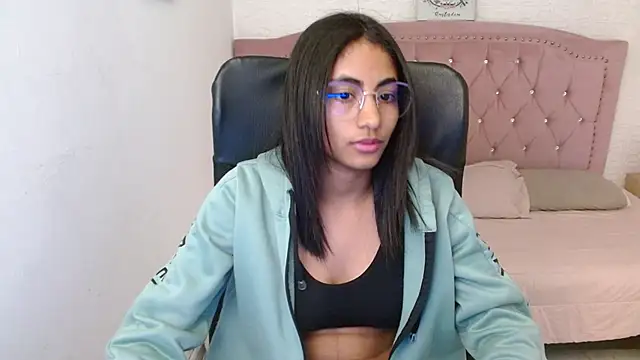 shaneelle online show from 02/13/25, 06:20