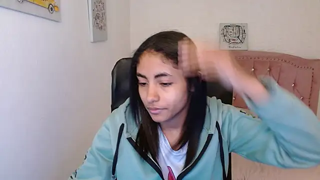 shaneelle online show from 03/13/25, 03:11