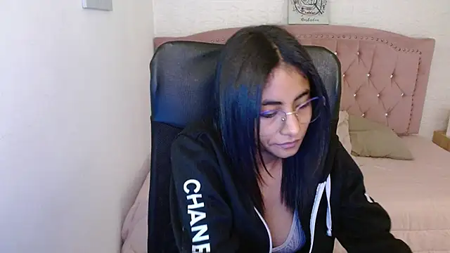 shaneelle online show from 03/21/25, 06:05