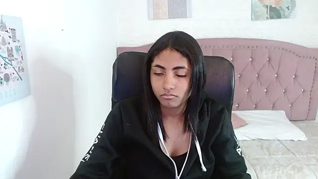 shaneelle online show from 10/11/25, 03:06