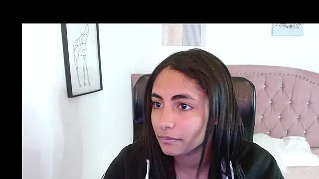 shaneelle online show from 11/06/25, 03:18