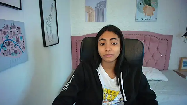 shaneelle online show from 12/20/25, 03:02