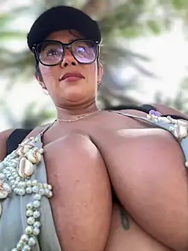 Snapshot of Saorii_kiido chatting on 02/10/25, 06:35 Saorii kiido online show from 02/10/25, 06:35