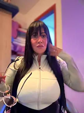 Snapshot of Saorii_kiido chatting on 10/23/25, 02:22 Saorii kiido online show from 10/23/25, 02:22