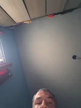 Carlossantos07 online show from 03/10/26, 11:37