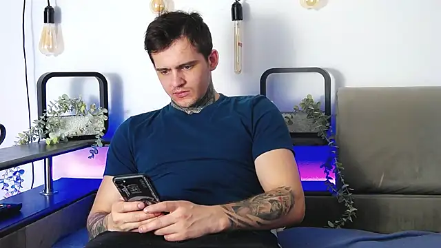 Snapshot of CarterCole chatting on 01/31/25, 08:01 CarterCole online show from 01/31/25, 08:01