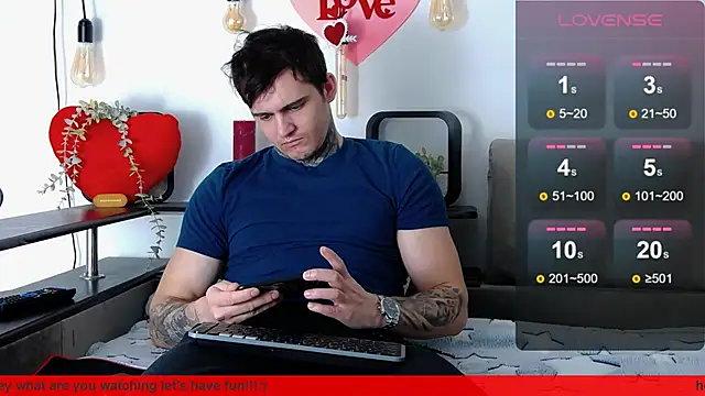 Snapshot of CarterCole chatting on 02/17/25, 07:26 CarterCole online show from 02/17/25, 07:26