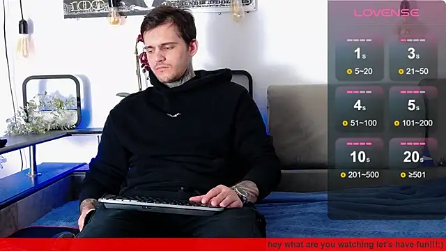 Snapshot of CarterCole chatting on 03/02/25, 07:43 CarterCole online show from 03/02/25, 07:43