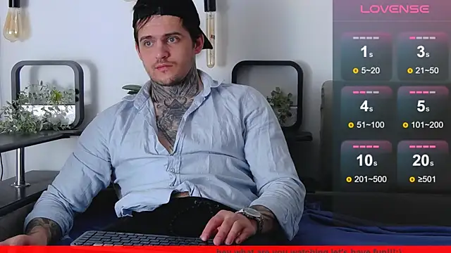 Snapshot of CarterCole chatting on 03/03/25, 04:35 CarterCole online show from 03/03/25, 04:35