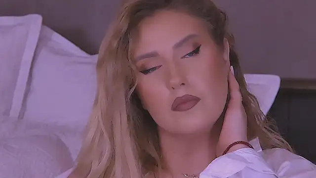 Snapshot of OndinaNoir chatting on 12/06/24, 11:47 OndinaNoir online show from 12/06/24, 11:47