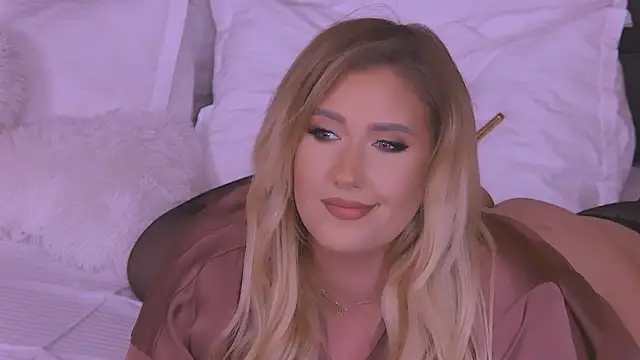 Snapshot of OndinaNoir chatting on 01/15/25, 08:48 OndinaNoir online show from 01/15/25, 08:48