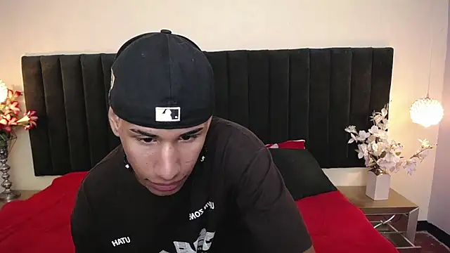 soft attraction online show from 03/28/26, 07:35