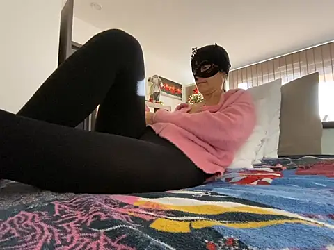 Marilou1983 online show from 12/13/24, 08:51