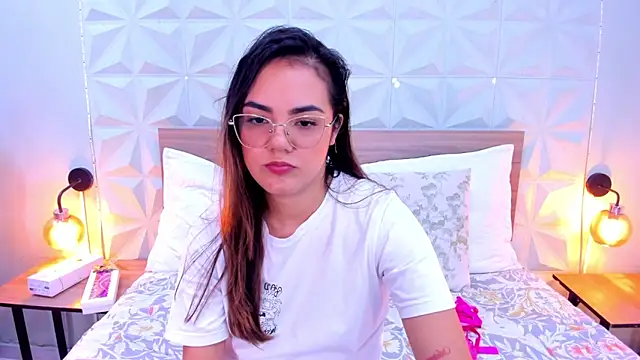 Stacey white  online show from 09/27/25, 08:03