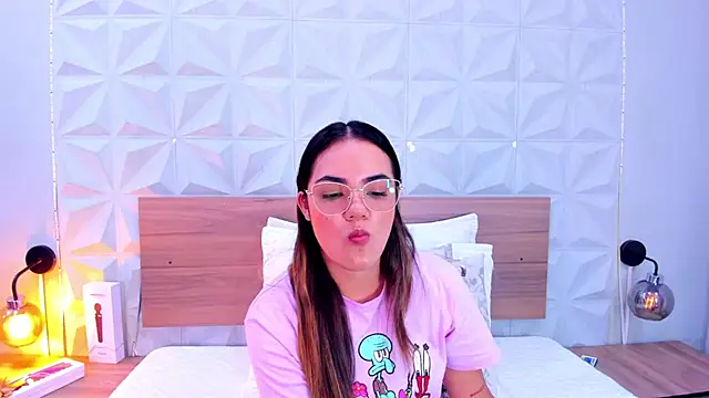 Stacey white  online show from 10/10/25, 07:57