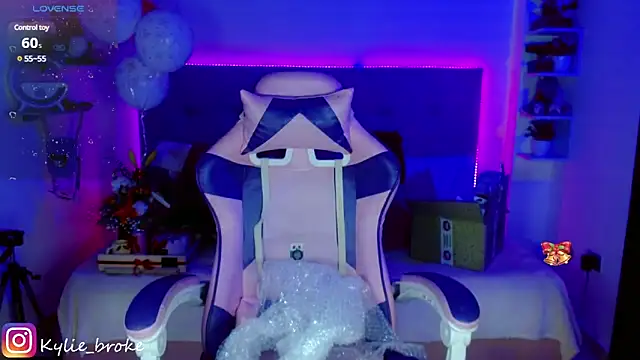 Kylie brokee online show from 12/21/24, 12:09