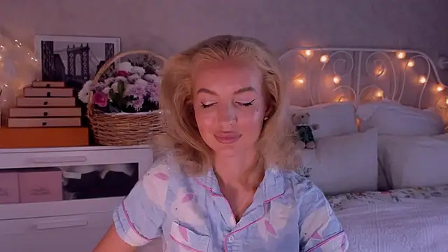 aestetick online show from 10/17/25, 07:00