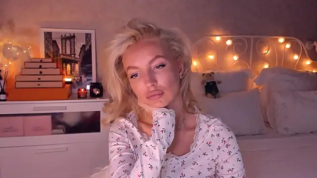 aestetick online show from 01/06/26, 08:18