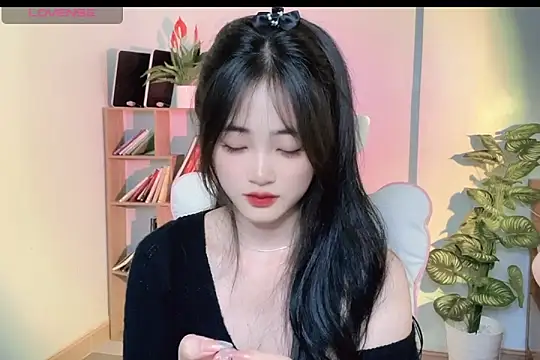 Snapshot of _Aimy_ chatting on 03/06/25, 06:41 Aimy online show from 03/06/25, 06:41