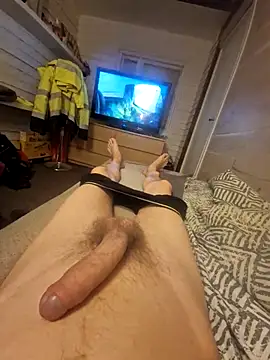 Snapshot of marcis222 chatting on 12/01/25, 11:21 marcis222 online show from 12/01/25, 11:21