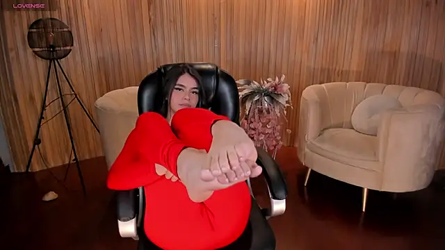 Snapshot of VeronicaCruz_ chatting on 02/16/25, 11:48 VeronicaCruz online show from 02/16/25, 11:48