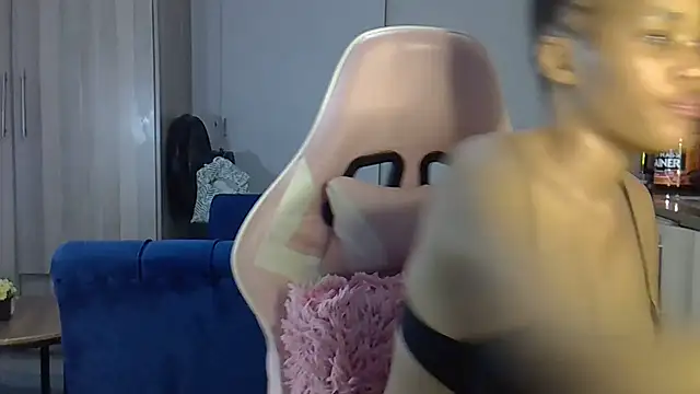 Snapshot of Sexylisa670 chatting on 02/16/26, 08:05 Sexylisa670 online show from 02/16/26, 08:05