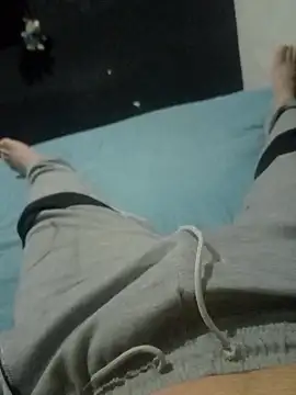 jhone3812 online show from 12/22/25, 09:12