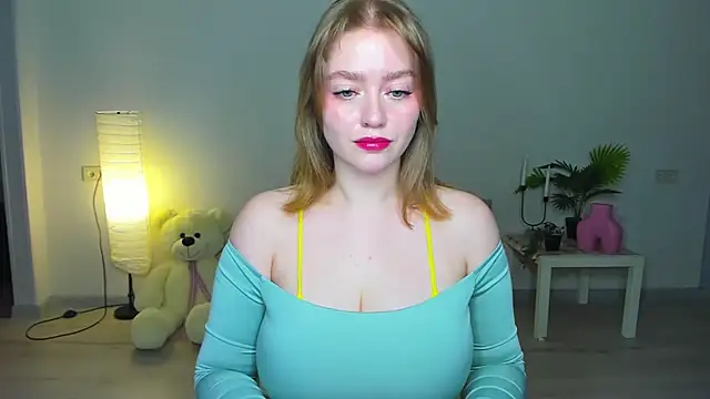 Snapshot of AidaPerry chatting on 09/13/25, 05:57 AidaPerry online show from 09/13/25, 05:57