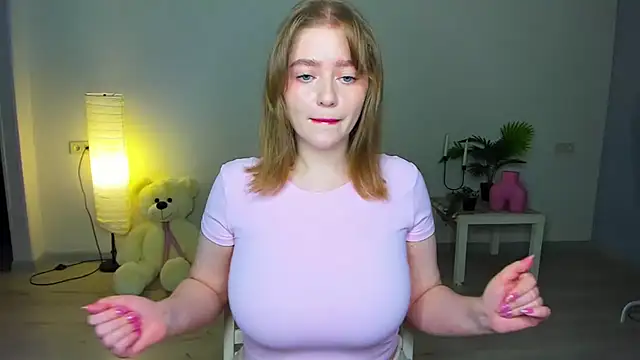 Snapshot of AidaPerry chatting on 10/08/25, 06:16 AidaPerry online show from 10/08/25, 06:16