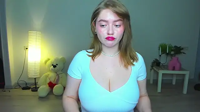 Snapshot of AidaPerry chatting on 11/21/25, 09:13 AidaPerry online show from 11/21/25, 09:13