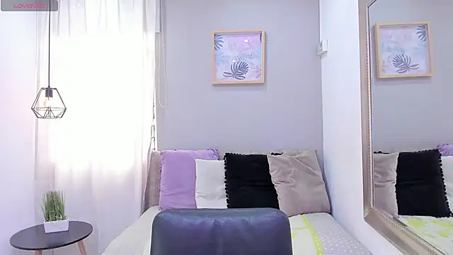 StefyGil  online show from 10/23/25, 12:04