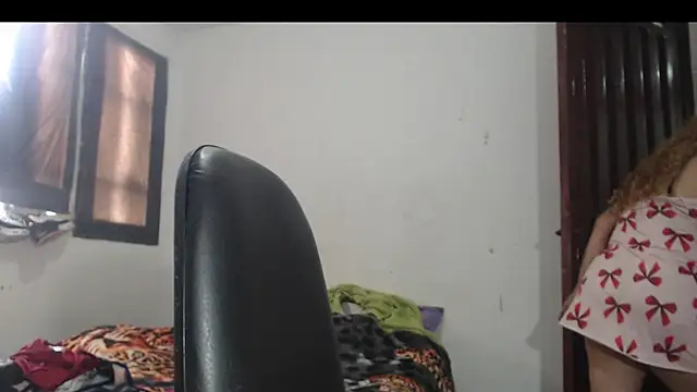 BustyAmanda online show from 04/15/26, 01:29