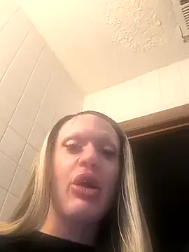 ImCarolinaCutiexxx online show from 09/17/25, 07:15