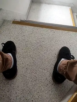 diegotorresd2312 online show from 10/10/25, 07:13