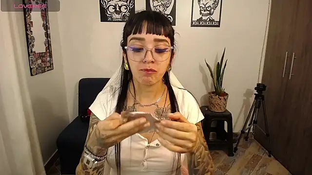 hibridaaa20 online show from 10/08/25, 11:13